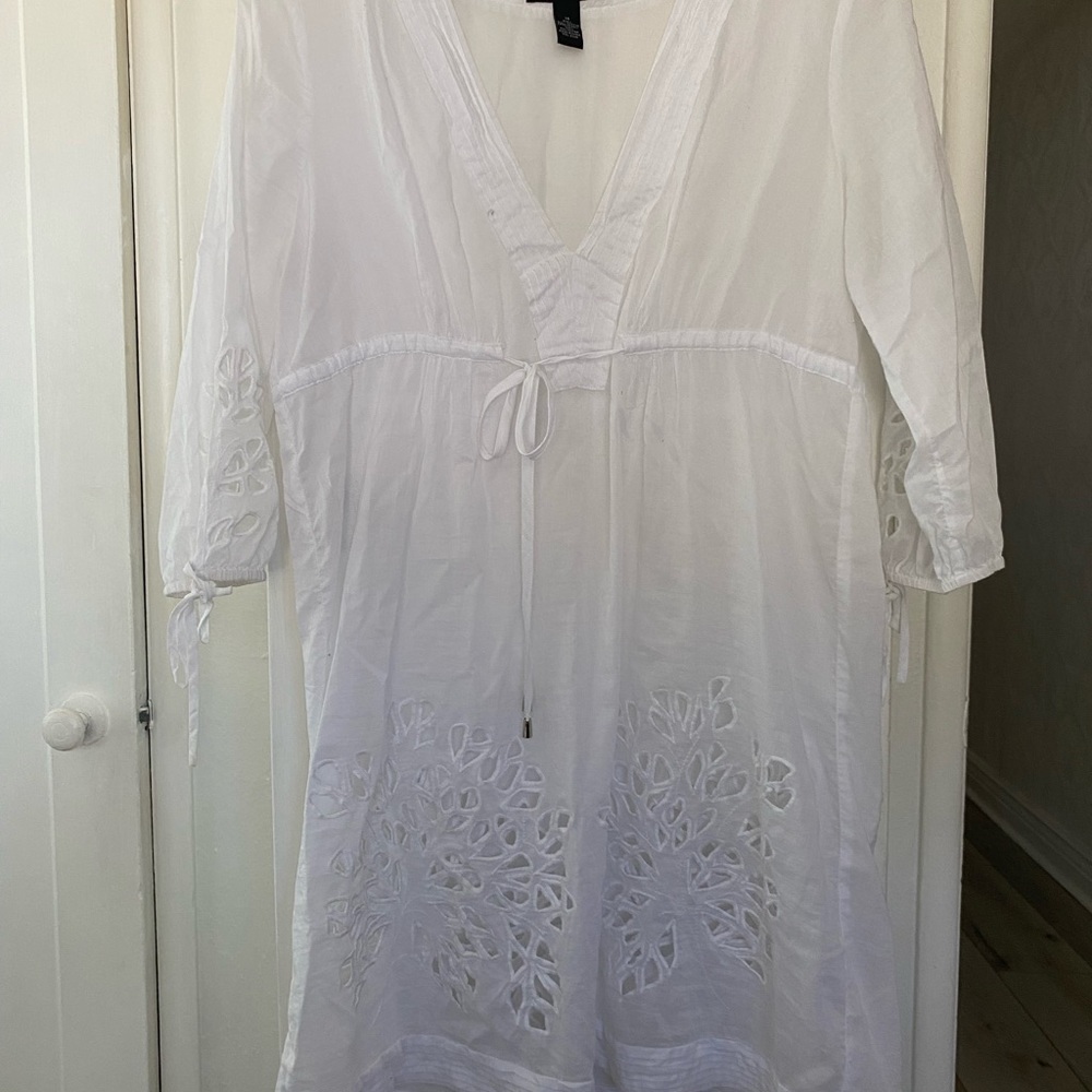 Inc dress. This is very! Lovely ladies. Lightweight, white, beautiful piece